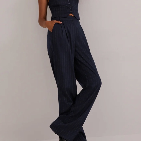 Favorite Daughter Favorite Pant Navy Pinstripe - Picture 5 of 11